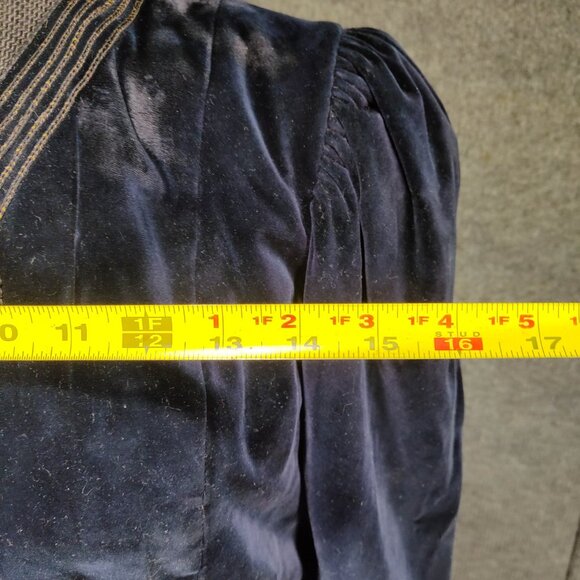 1900s Embroidered Blue Velvet Skirt and Jacket Riding Outfit - Picture 13 of 16